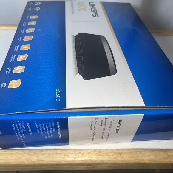 Linksys N600 E2500 Dual Band Wireless N 4-Port Wi-Fi Router E2500-NP - Picture 4 of 7